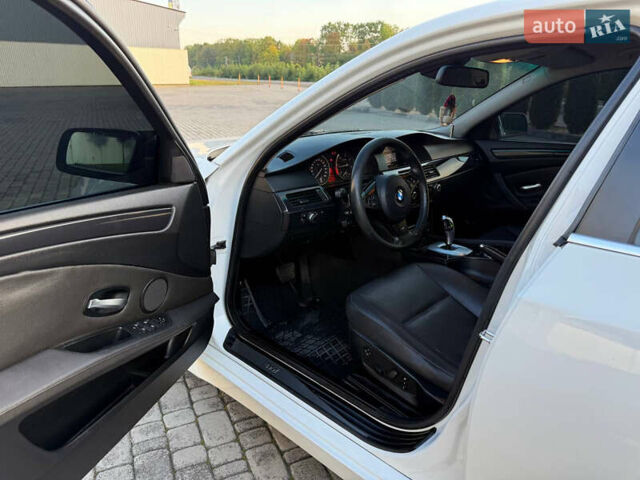 Белый БМВ 5 Серия, объемом двигателя 2 л и пробегом 276 тыс. км за 9850 $, фото 14 на Automoto.ua