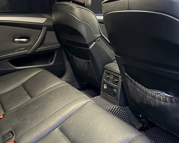 Белый БМВ 5 Серия, объемом двигателя 3 л и пробегом 333 тыс. км за 18500 $, фото 35 на Automoto.ua