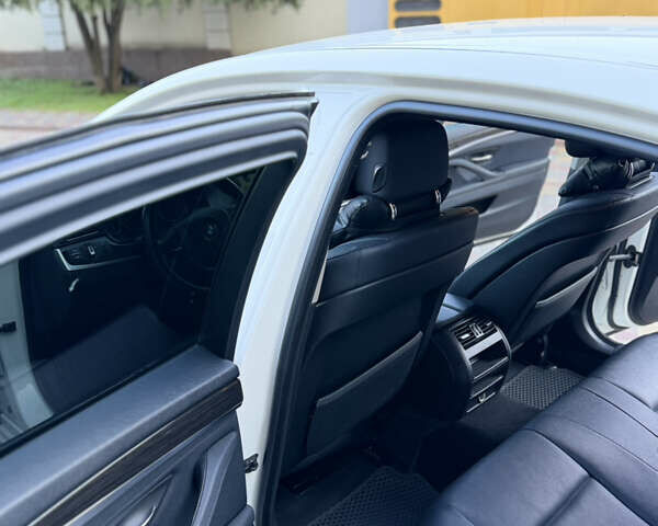 Білий БМВ 5 Серія, об'ємом двигуна 2.5 л та пробігом 240 тис. км за 12900 $, фото 18 на Automoto.ua