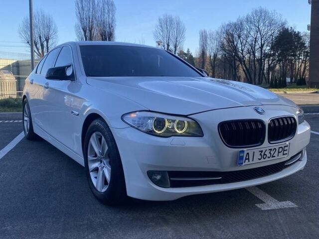 Белый БМВ 5 Серия, объемом двигателя 3 л и пробегом 306 тыс. км за 11200 $, фото 7 на Automoto.ua