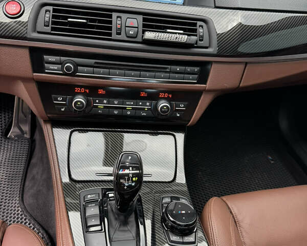 Белый БМВ 5 Серия, объемом двигателя 3.5 л и пробегом 149 тыс. км за 19900 $, фото 13 на Automoto.ua