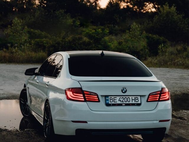 Белый БМВ 5 Серия, объемом двигателя 3 л и пробегом 230 тыс. км за 12000 $, фото 2 на Automoto.ua