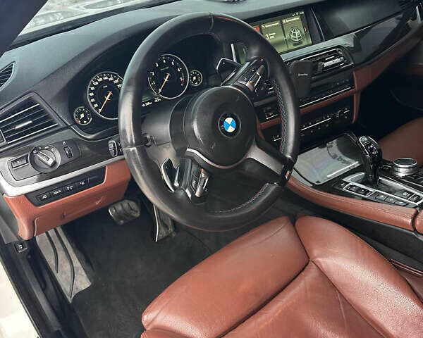 Белый БМВ 5 Серия, объемом двигателя 3 л и пробегом 323 тыс. км за 16000 $, фото 10 на Automoto.ua