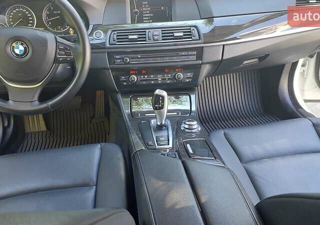 Білий БМВ 5 Серія, об'ємом двигуна 2.99 л та пробігом 181 тис. км за 11300 $, фото 10 на Automoto.ua