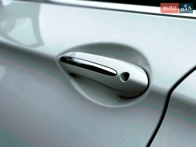 Белый БМВ 5 Серия, объемом двигателя 2.99 л и пробегом 280 тыс. км за 13600 $, фото 12 на Automoto.ua