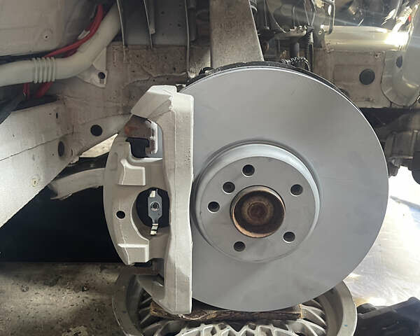 Белый БМВ 5 Серия, объемом двигателя 3.5 л и пробегом 149 тыс. км за 19900 $, фото 29 на Automoto.ua