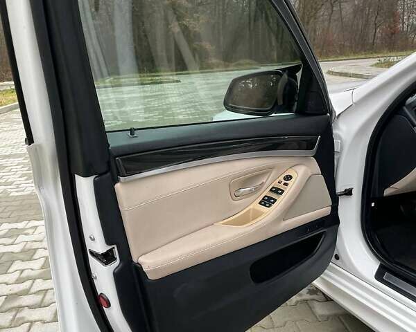 Белый БМВ 5 Серия, объемом двигателя 2.98 л и пробегом 238 тыс. км за 13500 $, фото 22 на Automoto.ua