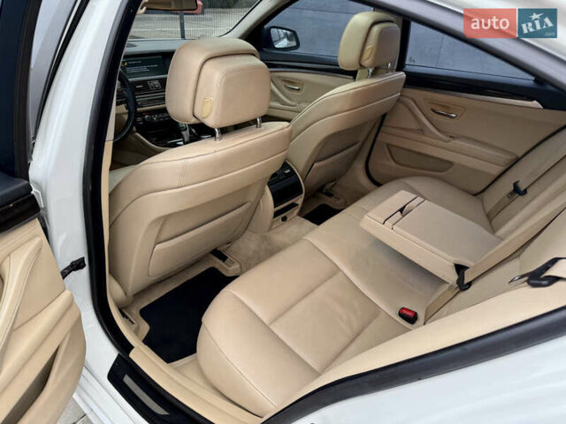 Белый БМВ 5 Серия, объемом двигателя 3 л и пробегом 222 тыс. км за 13500 $, фото 27 на Automoto.ua