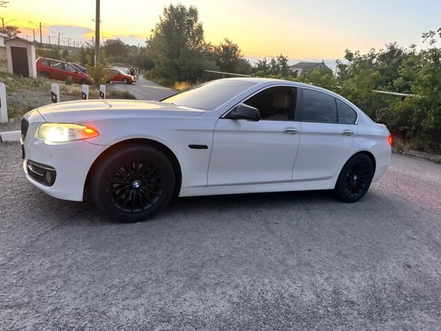 Білий БМВ 5 Серія, об'ємом двигуна 3 л та пробігом 260 тис. км за 13500 $, фото 2 на Automoto.ua