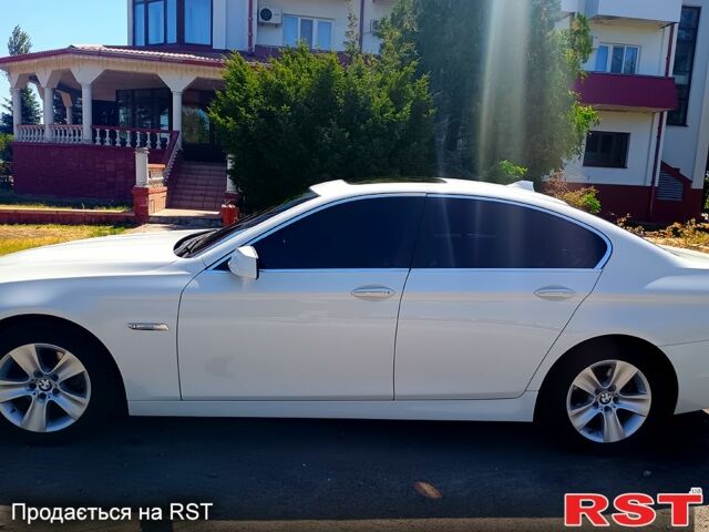 Білий БМВ 5 Серія, об'ємом двигуна 3 л та пробігом 200 тис. км за 12000 $, фото 3 на Automoto.ua