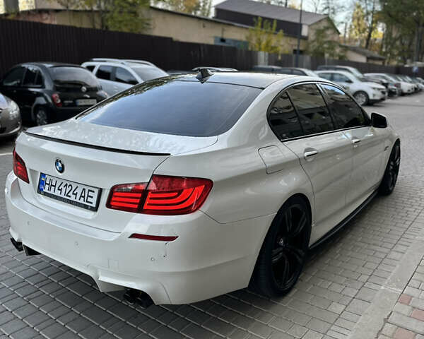Белый БМВ 5 Серия, объемом двигателя 2 л и пробегом 226 тыс. км за 19900 $, фото 5 на Automoto.ua
