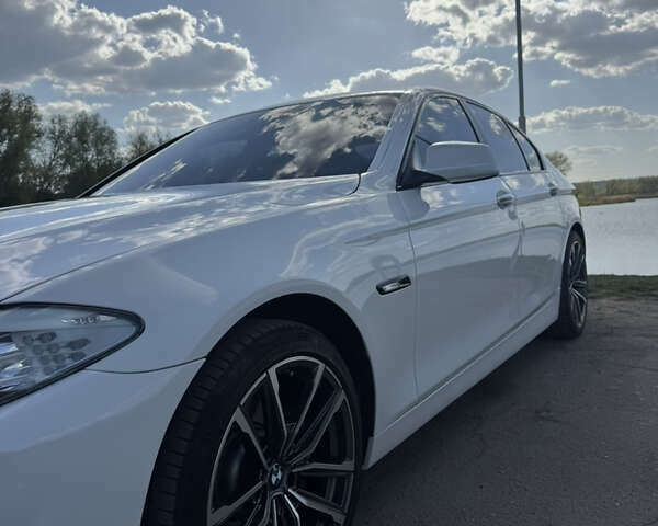 Белый БМВ 5 Серия, объемом двигателя 2.5 л и пробегом 208 тыс. км за 14500 $, фото 2 на Automoto.ua