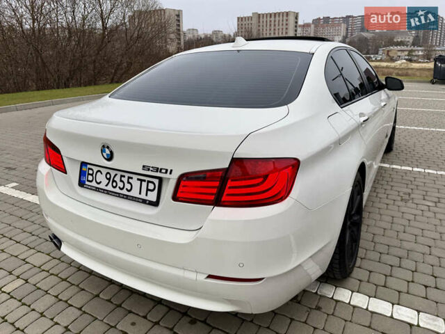Белый БМВ 5 Серия, объемом двигателя 3 л и пробегом 222 тыс. км за 13500 $, фото 12 на Automoto.ua
