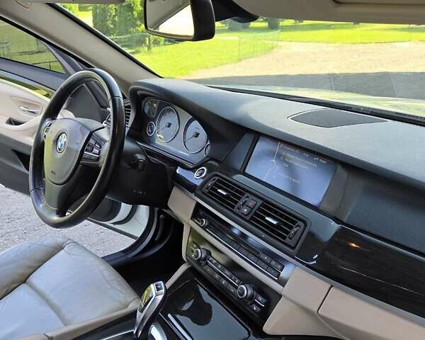 Белый БМВ 5 Серия, объемом двигателя 3 л и пробегом 318 тыс. км за 11500 $, фото 29 на Automoto.ua