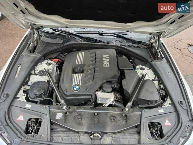 Білий БМВ 5 Серія, об'ємом двигуна 3 л та пробігом 133 тис. км за 15500 $, фото 15 на Automoto.ua