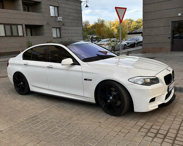 Белый БМВ 5 Серия, объемом двигателя 2 л и пробегом 226 тыс. км за 19900 $, фото 15 на Automoto.ua
