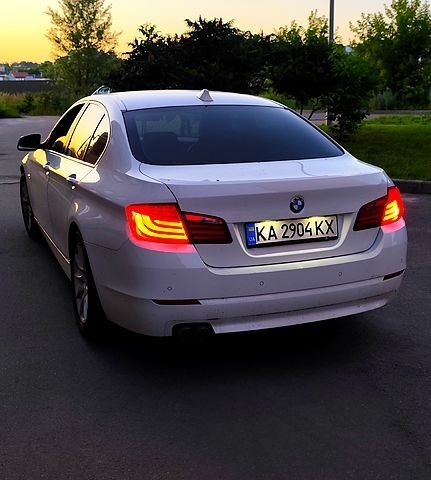 Белый БМВ 5 Серия, объемом двигателя 2.5 л и пробегом 223 тыс. км за 10600 $, фото 1 на Automoto.ua