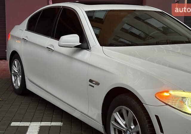 Белый БМВ 5 Серия, объемом двигателя 2 л и пробегом 299 тыс. км за 10390 $, фото 8 на Automoto.ua