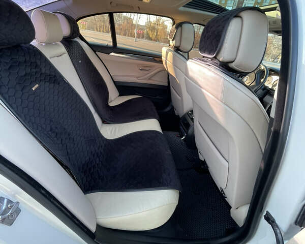 Білий БМВ 5 Серія, об'ємом двигуна 2 л та пробігом 272 тис. км за 14000 $, фото 4 на Automoto.ua