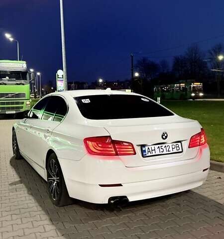 Белый БМВ 5 Серия, объемом двигателя 2 л и пробегом 250 тыс. км за 9850 $, фото 5 на Automoto.ua