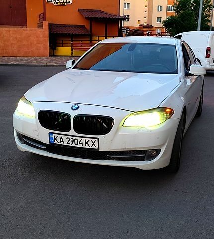 Белый БМВ 5 Серия, объемом двигателя 2.5 л и пробегом 223 тыс. км за 10600 $, фото 4 на Automoto.ua