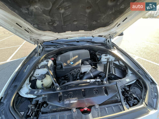 Білий БМВ 5 Серія, об'ємом двигуна 2 л та пробігом 272 тис. км за 14000 $, фото 18 на Automoto.ua
