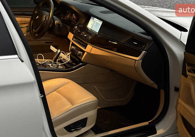 Белый БМВ 5 Серия, объемом двигателя 2 л и пробегом 299 тыс. км за 10390 $, фото 28 на Automoto.ua