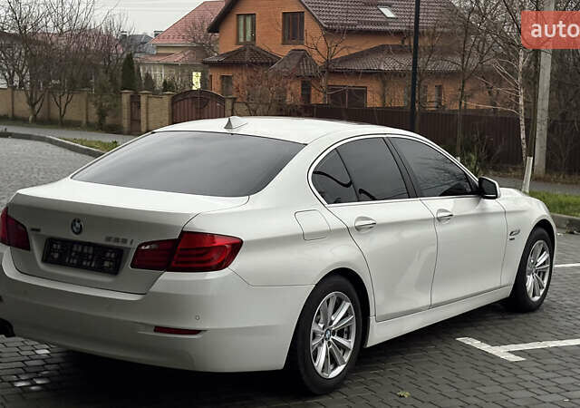 Белый БМВ 5 Серия, объемом двигателя 2 л и пробегом 299 тыс. км за 10390 $, фото 13 на Automoto.ua