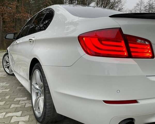 Белый БМВ 5 Серия, объемом двигателя 2.98 л и пробегом 238 тыс. км за 13500 $, фото 11 на Automoto.ua