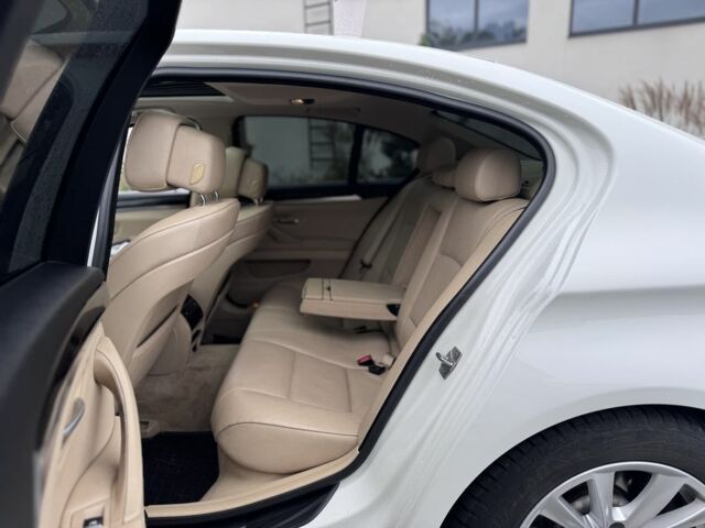 Білий БМВ 5 Серія, об'ємом двигуна 2 л та пробігом 290 тис. км за 11200 $, фото 18 на Automoto.ua