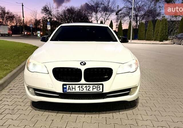Белый БМВ 5 Серия, объемом двигателя 2 л и пробегом 250 тыс. км за 9850 $, фото 1 на Automoto.ua