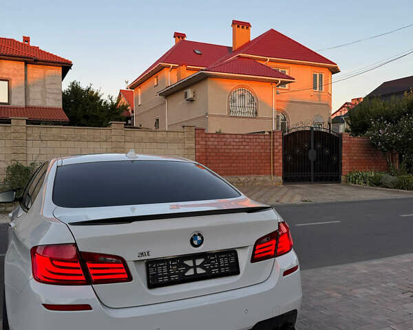 Белый БМВ 5 Серия, объемом двигателя 2.98 л и пробегом 217 тыс. км за 17999 $, фото 16 на Automoto.ua