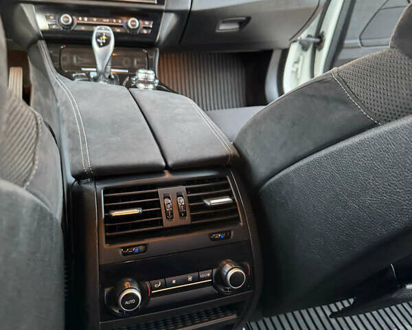 Белый БМВ 5 Серия, объемом двигателя 2.98 л и пробегом 217 тыс. км за 17999 $, фото 15 на Automoto.ua