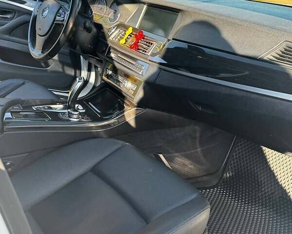 Белый БМВ 5 Серия, объемом двигателя 2 л и пробегом 250 тыс. км за 9850 $, фото 11 на Automoto.ua