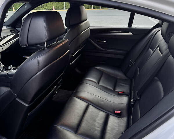 Белый БМВ 5 Серия, объемом двигателя 3.5 л и пробегом 265 тыс. км за 13900 $, фото 5 на Automoto.ua