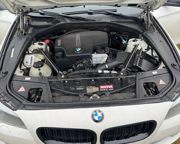 Белый БМВ 5 Серия, объемом двигателя 2 л и пробегом 260 тыс. км за 12300 $, фото 6 на Automoto.ua