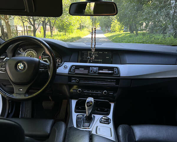 Білий БМВ 5 Серія, об'ємом двигуна 2.99 л та пробігом 233 тис. км за 17800 $, фото 7 на Automoto.ua