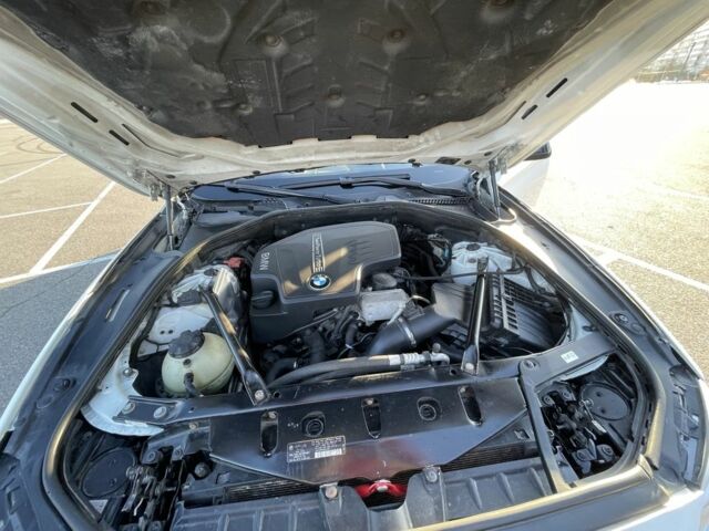 Белый БМВ 5 Серия, объемом двигателя 2 л и пробегом 270 тыс. км за 15000 $, фото 7 на Automoto.ua