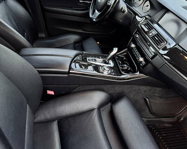 Белый БМВ 5 Серия, объемом двигателя 3.5 л и пробегом 265 тыс. км за 13900 $, фото 18 на Automoto.ua