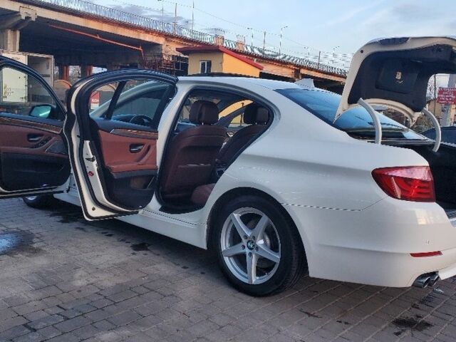 Белый БМВ 5 Серия, объемом двигателя 3 л и пробегом 242 тыс. км за 13000 $, фото 6 на Automoto.ua