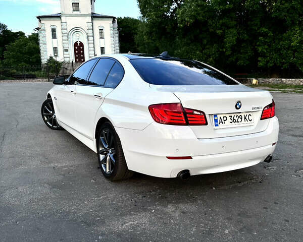 Белый БМВ 5 Серия, объемом двигателя 3.5 л и пробегом 210 тыс. км за 14600 $, фото 1 на Automoto.ua