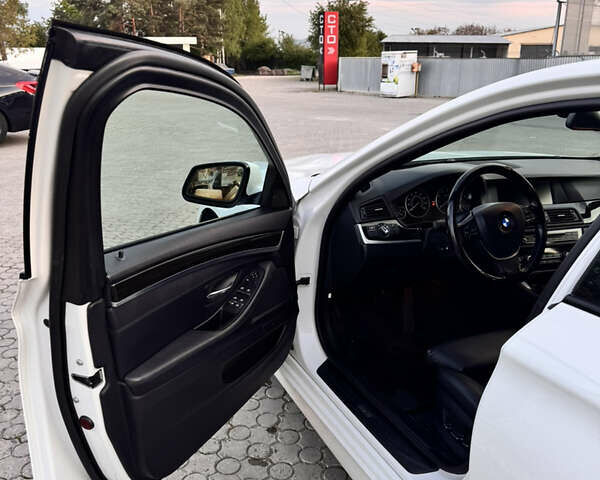 Белый БМВ 5 Серия, объемом двигателя 3.5 л и пробегом 265 тыс. км за 13900 $, фото 2 на Automoto.ua