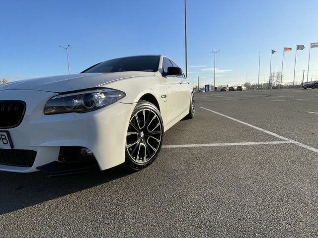 Белый БМВ 5 Серия, объемом двигателя 2 л и пробегом 270 тыс. км за 15000 $, фото 16 на Automoto.ua