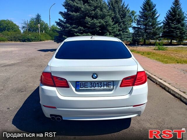 Білий БМВ 5 Серія, об'ємом двигуна 3 л та пробігом 200 тис. км за 12000 $, фото 4 на Automoto.ua