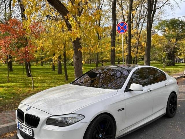 Белый БМВ 5 Серия, объемом двигателя 2 л и пробегом 227 тыс. км за 18500 $, фото 2 на Automoto.ua