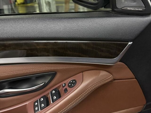 Белый БМВ 5 Серия, объемом двигателя 3 л и пробегом 190 тыс. км за 16600 $, фото 6 на Automoto.ua