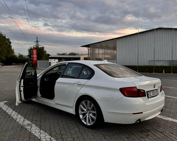 Белый БМВ 5 Серия, объемом двигателя 3.5 л и пробегом 265 тыс. км за 13900 $, фото 1 на Automoto.ua