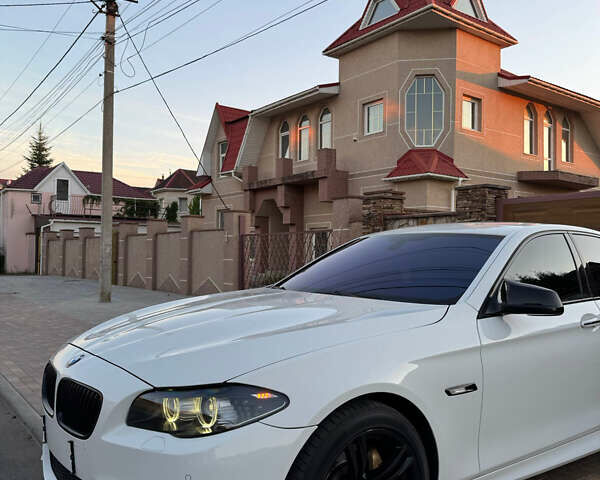 Белый БМВ 5 Серия, объемом двигателя 2.98 л и пробегом 217 тыс. км за 17999 $, фото 2 на Automoto.ua