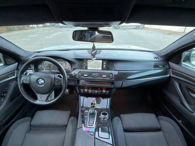 Белый БМВ 5 Серия, объемом двигателя 3 л и пробегом 229 тыс. км за 13300 $, фото 5 на Automoto.ua