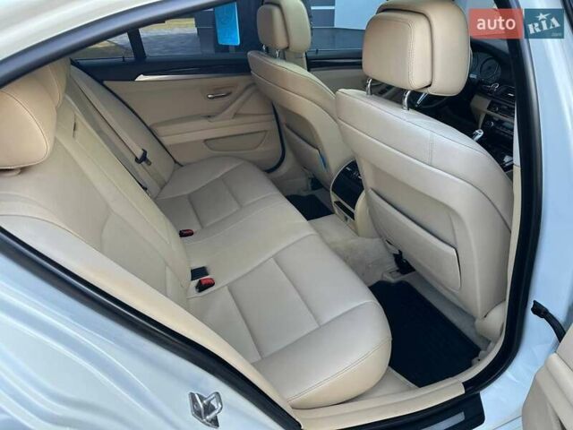 Белый БМВ 5 Серия, объемом двигателя 2 л и пробегом 241 тыс. км за 12700 $, фото 41 на Automoto.ua